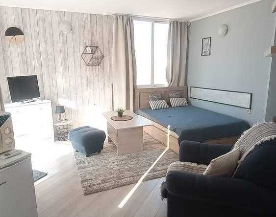 Дава се под наем Едностаен апартамент в Пловдив, Мараша - 30 кв.м за 255 € - Снимка #1