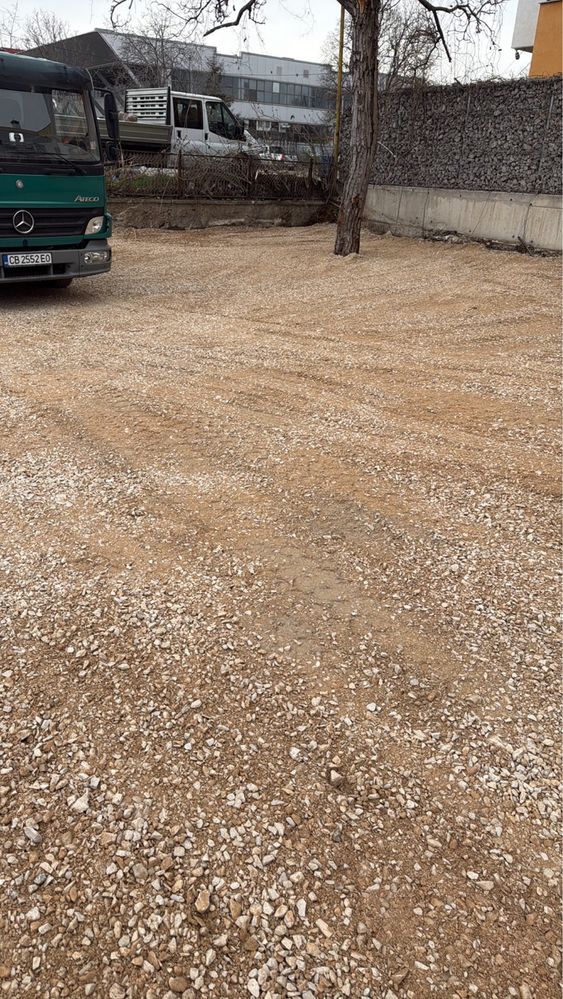 Дава се под наем Гараж / Паркомясто в София, 7-ми 11-ти километър - 800 кв.м за 816 € - Снимка #1