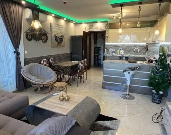 Дава се под наем Тристаен апартамент в Бургас, Славейков - 100 кв.м за 1100 € - Снимка #1