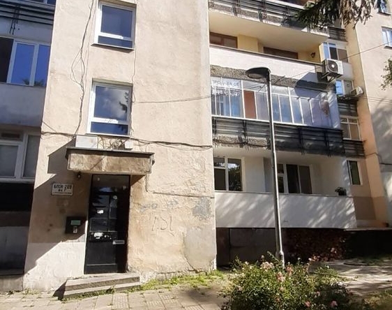 Тристаен апартамент в Ловеч, Дикисана - 90 кв.м за 737 €/кв.м - Снимка #1