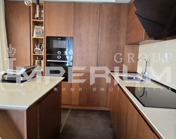 Тристаен апартамент в Варна, Бриз - 95 кв.м за 2937 €/кв.м - Снимка #1