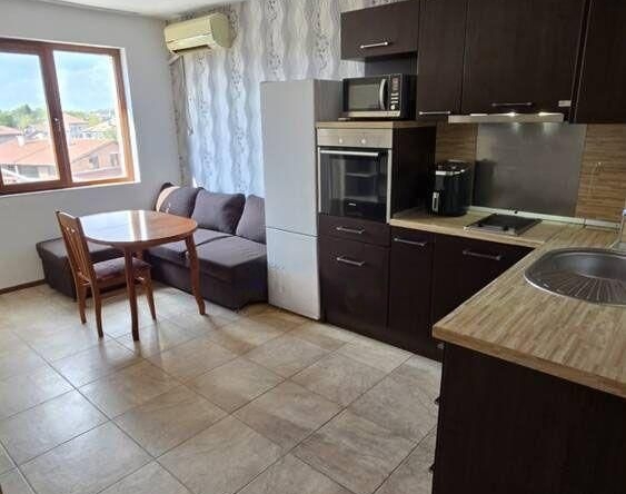 Дава се под наем Тристаен апартамент в Бургас, Меден рудник - зона Б - 70 кв.м за 382.5 € - Снимка #1