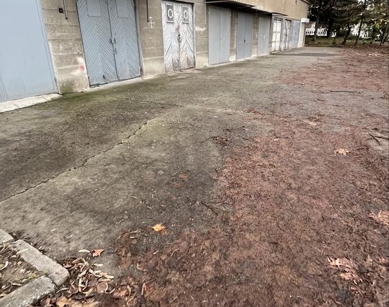 Гараж / Паркомясто в Стара Загора, Център - 18 кв.м за 879 €/кв.м - Снимка #1