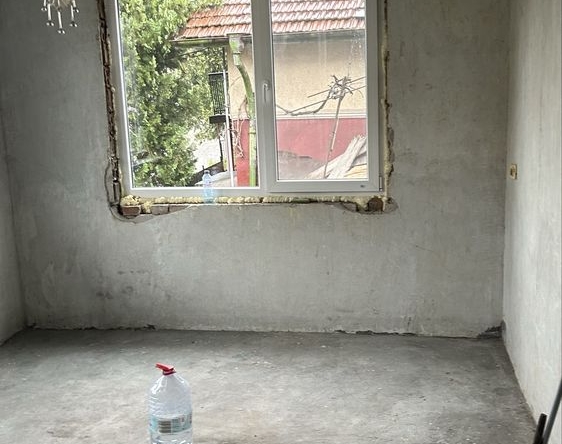 Етаж от къща в Перник, Ралица - 160 кв.м за 702 €/кв.м - Снимка #1