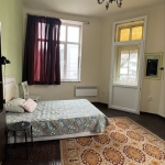 Дава се под наем Двустаен апартамент в Варна, ЖП Гара - 50 кв.м за 298.86 € - Снимка #1