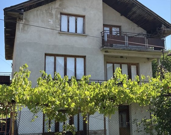 Къща в Вършец - 184 кв.м за 291 €/кв.м - Снимка #1