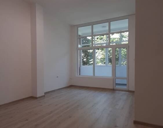 Дава се под наем Офис в София, Лозенец - 30 кв.м за 398.82 € - Снимка #1