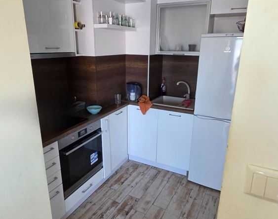 Дава се под наем Тристаен апартамент в Варна, Колхозен пазар - 100 кв.м за 698.19 € - Снимка #1