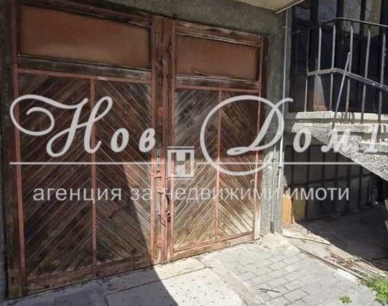 Дава се под наем Гараж / Паркомясто в Варна, Колхозен пазар - 16 кв.м за 149.43 € - Снимка #1