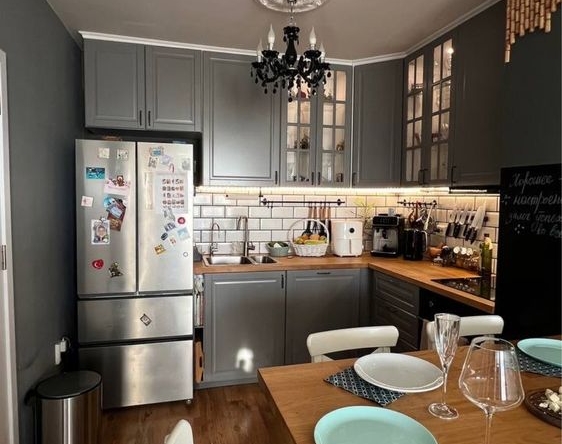 Тристаен апартамент в Бургас, Център - 96 кв.м за 1719 €/кв.м - Снимка #1