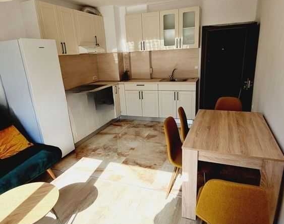 Дава се под наем Тристаен апартамент в Варна, Възраждане 1 - 77 кв.м за 612 € - Снимка #1