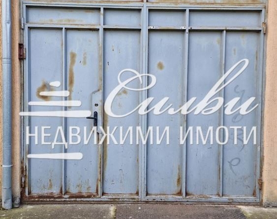 Гараж / Паркомясто в Шумен, Център - 13 кв.м за 1500 €/кв.м - Снимка #1