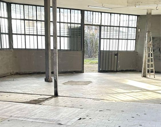 Дава се под наем Промишлена сграда в София, Обеля 2 - 110 кв.м за 663 € - Снимка #1