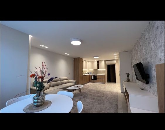 Дава се под наем Двустаен апартамент в София, Банишора - 85 кв.м за 43.35 € - Снимка #1