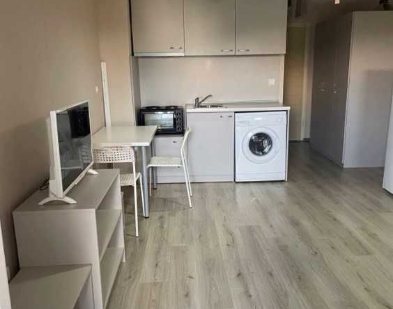 Дава се под наем Едностаен апартамент в София, Студентски град - 49 кв.м за 433.5 € - Снимка #1