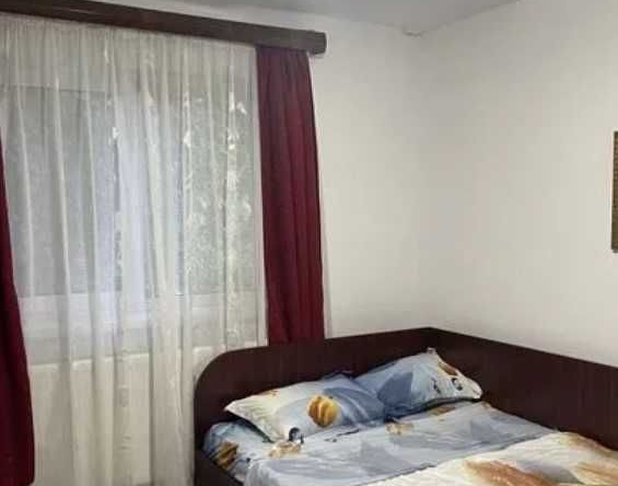 Дава се под наем Тристаен апартамент в Бургас, Лазур - 85 кв.м за 372.3 € - Снимка #1