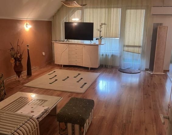 Дава се под наем Тристаен апартамент в София, Борово - 130 кв.м за 849 € - Снимка #1