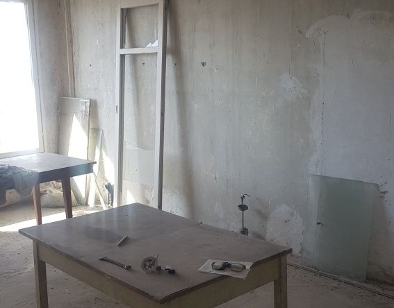 Тристаен апартамент в Бобов дол - 65 кв.м за 94 €/кв.м - Снимка #1