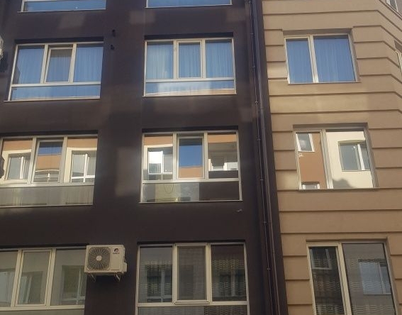 Тристаен апартамент в Благоевград, Идеален център - 118 кв.м за 907 €/кв.м - Снимка #1