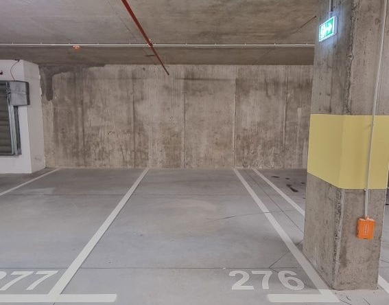 Дава се под наем Гараж / Паркомясто в София, Дианабад - 13 кв.м за 153 € - Снимка #1