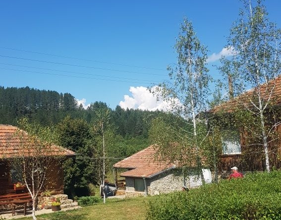 Хотел в с. Раненци, Област Кюстендил - 13000 кв.м за 13 €/кв.м - Снимка #1