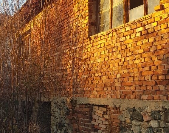 Промишлена сграда в Дупница - 170 кв.м за 171 €/кв.м - Снимка #1