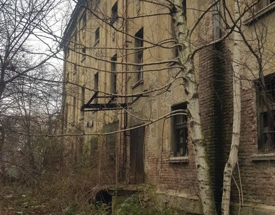 Промишлена сграда в Кюстендил, Център - 650 кв.м за 165 €/кв.м - Снимка #1