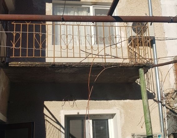 Къща в Дупница - 100 кв.м за 607 €/кв.м - Снимка #1