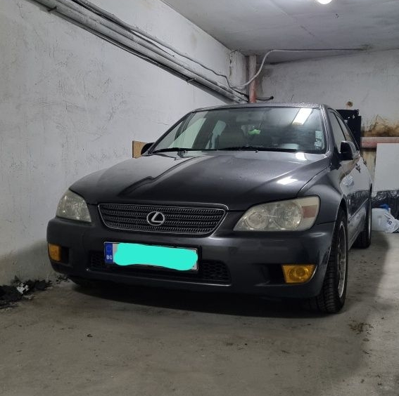 Дава се под наем Гараж / Паркомясто в Русе, Център - 21 кв.м за 119.34 € - Снимка #1