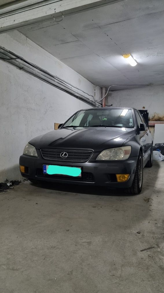 Дава се под наем Гараж / Паркомясто в Русе, Център - 21 кв.м за 119.34 € - Снимка #1