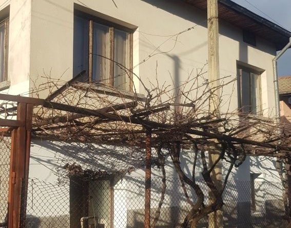 Къща в Дупница - 140 кв.м за 124 €/кв.м - Снимка #1