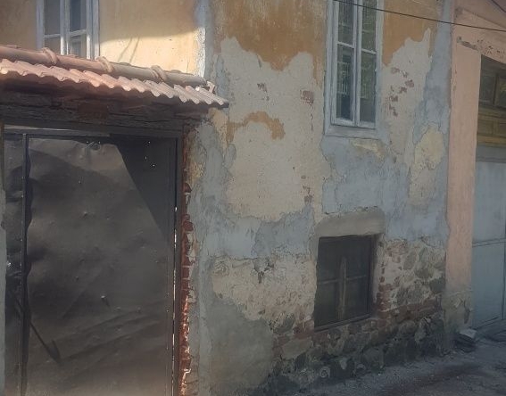 Къща в Дупница - 60 кв.м за 884 €/кв.м - Снимка #1