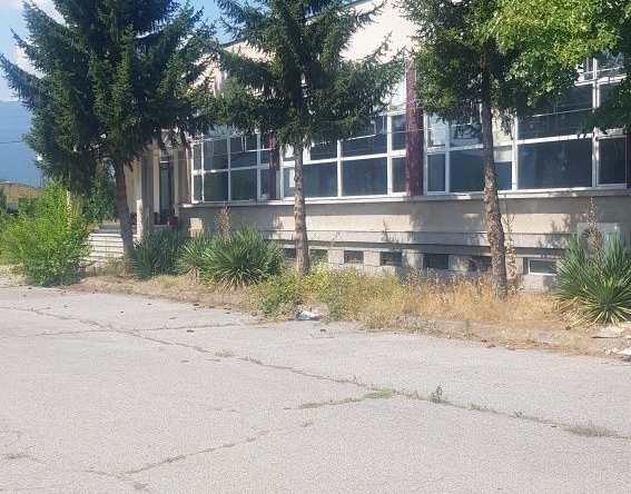 Промишлена сграда в Кюстендил, Промишлена зона - Север - 2000 кв.м за 141 €/кв.м - Снимка #1