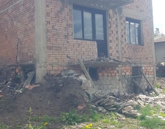 Къща в с. Мламолово, Област Кюстендил - 120 кв.м за 311 €/кв.м - Снимка #1