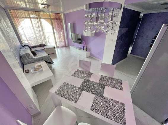 Тристаен апартамент в к.к. Елените - 100 кв.м за 612 €/кв.м - Снимка #1
