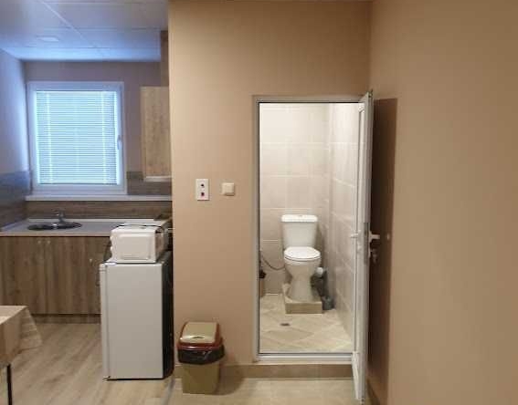 Дава се под наем Едностаен апартамент в Русе, Дружба 3 - 35 кв.м за 204 € - Снимка #1