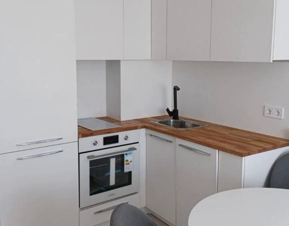 Дава се под наем Двустаен апартамент в Пловдив, Южен - 50 кв.м за 409 € - Снимка #1