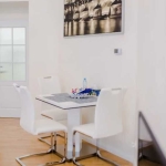 Дава се под наем Двустаен апартамент в Пловдив, Център - 60 кв.м за 289.17 € - Снимка #1