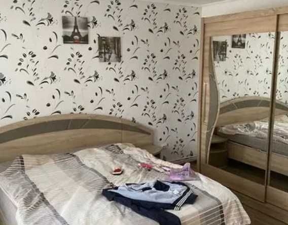 Дава се под наем Тристаен апартамент в Пловдив, Център - 80 кв.м за 239.7 € - Снимка #1