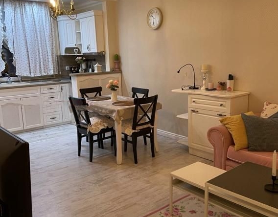 Дава се под наем Двустаен апартамент в София, Дружба 1 - 50 кв.м за 664 € - Снимка #1