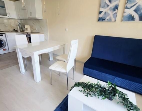 Дава се под наем Тристаен апартамент в София, Оборище - 75 кв.м за 750 € - Снимка #1