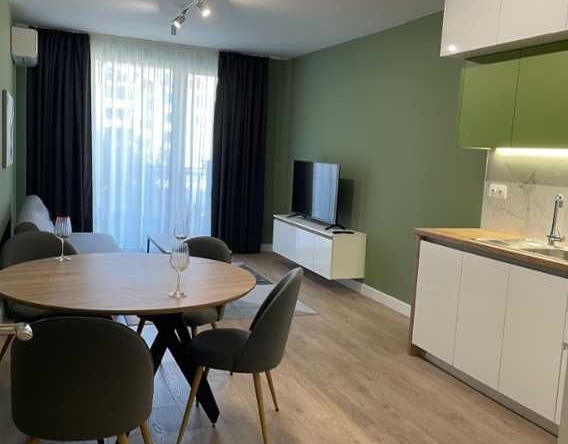 Дава се под наем Двустаен апартамент в София, Кръстова вада - 80 кв.м за 847.62 € - Снимка #1