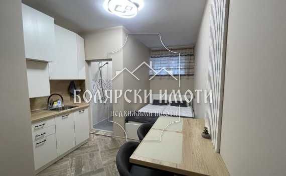 Дава се под наем Едностаен апартамент в Велико Търново, Център - 17 кв.м за 198.9 € - Снимка #1