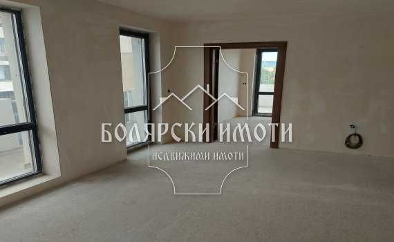 Тристаен апартамент в Велико Търново, Център - 108 кв.м за 1065 €/кв.м - Снимка #1