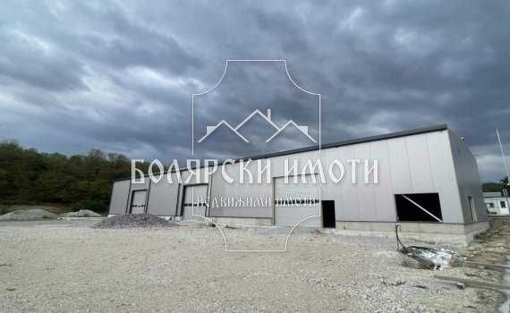 Дава се под наем Промишлена сграда в Велико Търново, Промишлена зона - Запад - 504 кв.м за 2040 € - Снимка #1