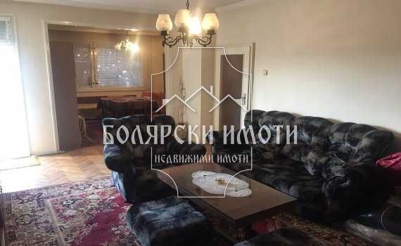Многостаен апартамент в Полски Тръмбеш - 142 кв.м за 353 €/кв.м - Снимка #1