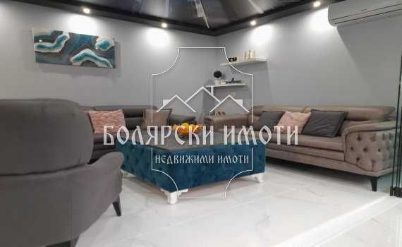 Четиристаен апартамент в Велико Търново, Център - 160 кв.м за 1407 €/кв.м - Снимка #1