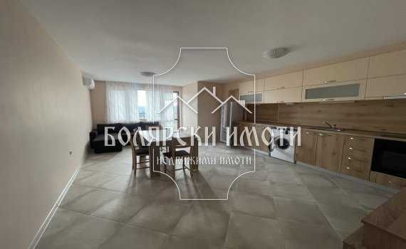 Дава се под наем Тристаен апартамент в Велико Търново, Център - 80 кв.м за 408 € - Снимка #1