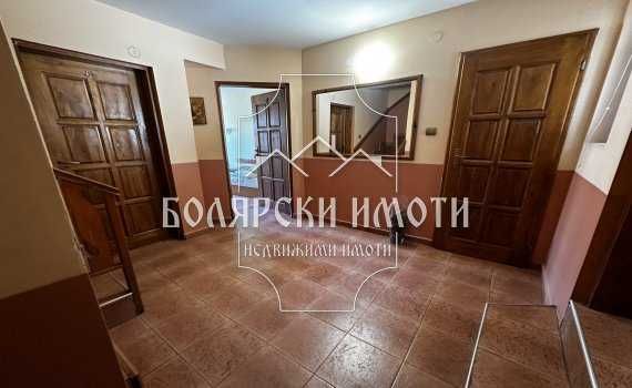 Къща в Велико Търново, Център - 300 кв.м за 1200 €/кв.м - Снимка #1