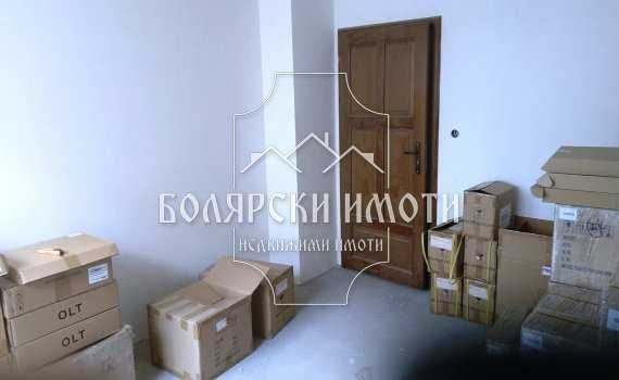 Тристаен апартамент в Велико Търново, Център - 105 кв.м за 1776 €/кв.м - Снимка #1